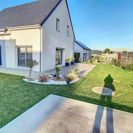 Casa de Férias Maison Graye-sur-mer, 5 Pieces, 8 Personnes - Fr-1-746-14